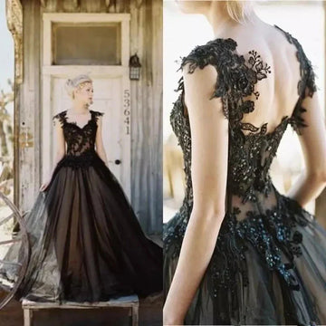 Runhufu Black Wedding Dresses Lace Applique Sweetheart A-Line Gothic Bridal Dress Beaded Backless Long Tulle Wedding Bridal Gown